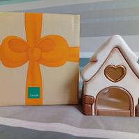 Porta candela in ceramica Thun a forma di casetta