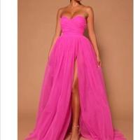 vestito elegante in tulle rosa 