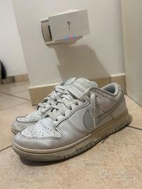 Nike Dunk Low grige e bianche