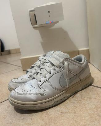 Nike Dunk Low grige e bianche