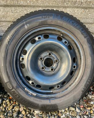 Cerchi VW polo gomme 185/60/15 M+S