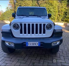 Jeep wlangher 2200