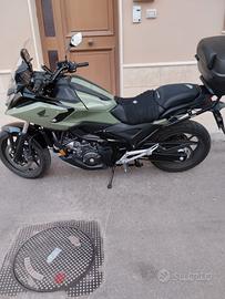 Honda nc 750 x DCT 