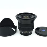 ZEISS TOUIT 12mm F/2.8 per FUJIFILM XF