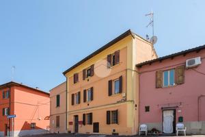 2 LOCALI A BOLOGNA