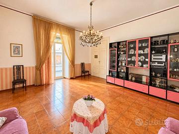 APPARTAMENTO 3 VANI CON TERRAZZO - CASAPULLA