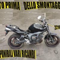 YAMAHA FZ6 NERA ANNO 2007 SERIE 2004-2007x RICAMBI