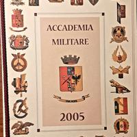 Calendario e gagliardetti Accademia Militare