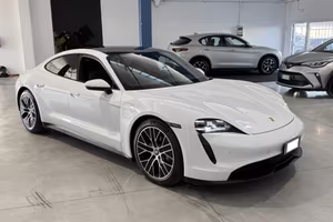 PORSCHE Taycan Performance Battery Plus 93kw Pre