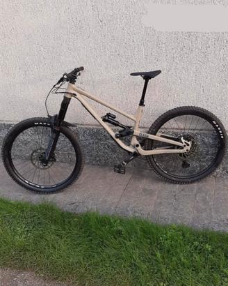Commencal Clash ride 2021