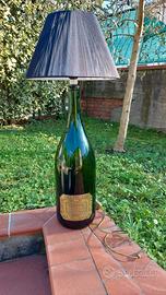 Lampada artigianale con bottiglia