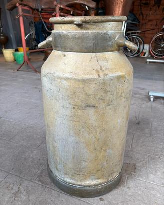 bidone da latte d'epoca