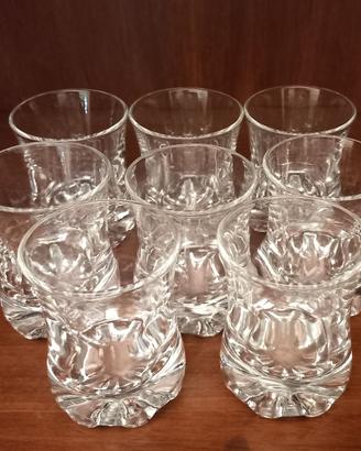 Set 8 bicchieri Vintage in Vetro Lavorato - Ottimi