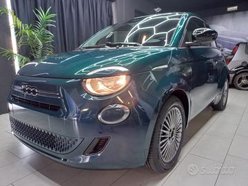 Fiat 500 Berlina Hybrid Icon