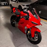 Ducati Panigale V4 - 2025