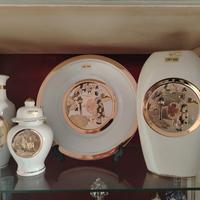 Set Porcellane con fi d'oro 