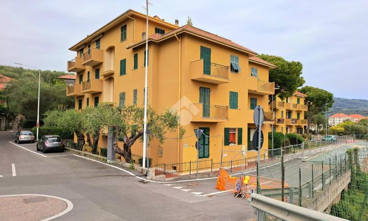 2 LOCALI A SAN BARTOLOMEO AL MARE