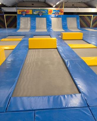 Produttori di Parchi Gioco con Trampolini Elastici