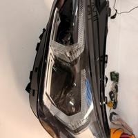 Faro bmw x1 U11