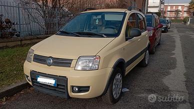 Fiat Panda 4x4 climbing GPL