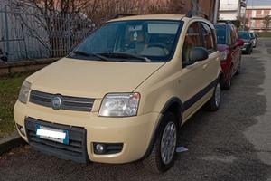 Fiat Panda 4x4 climbing GPL