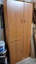 Mobiletto multiuso in truciolare 