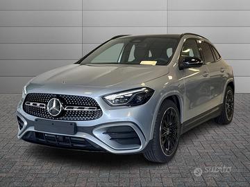 MERCEDES-BENZ GLA 200 d AMG Line Premium auto