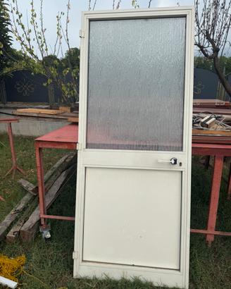 PORTA IN ALLUMINIO BIANCO CON VETRO