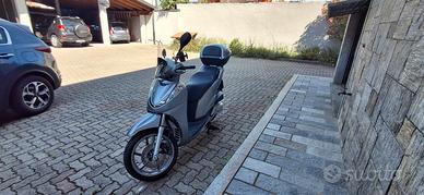 scooter Honda sh 300 i