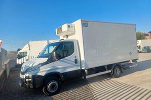 IVECO DAILY CON SPONDA FRIGO