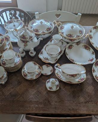 Set completo per 8 pa Royal Albert Contry Roses