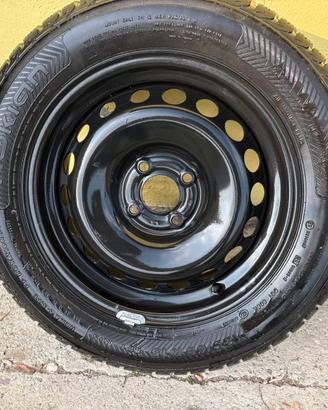 Gomme nokian 185/65 R 15 881