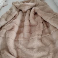 pelliccia di visone con cappuccio 