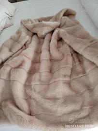 pelliccia di visone con cappuccio 