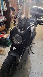 Ducati diavel strada