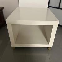 Tavolino basso con ruote