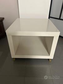Tavolino basso con ruote