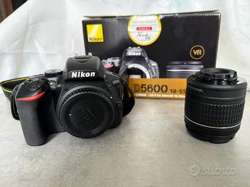 Macchina fotografica Nikon D5600