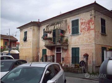 Immobile in asta di 107 m² con 3 locali a La Spezi