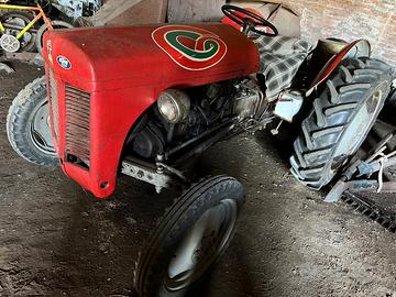 Trattore Ferguson 25 HP