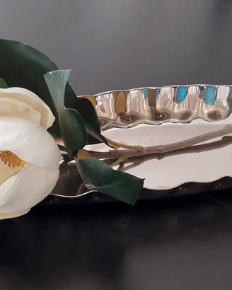 Elegante Centrotavola Moderno con Magnolia in Seta