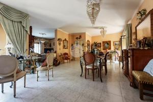 6 LOCALI A MANFREDONIA