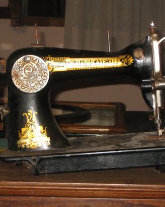 MACCHINA CUCIRE FINE OTTOCENTO
