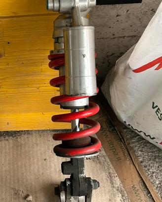 Mono posteriore r6 2004