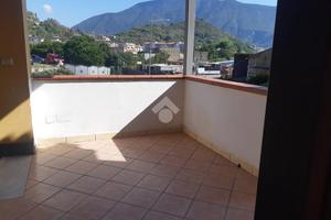 VILLA A SCHIERA A NOCERA INFERIORE