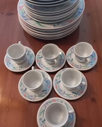 Servizio piatti + tazzine caffe x 6 persone