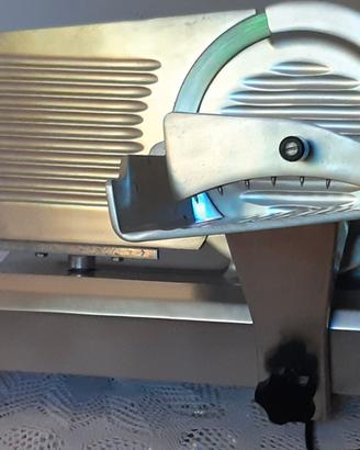 Affettatrice elettrica lama 200