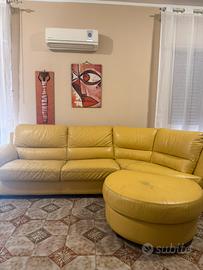 Divano in pelle gialla con puff – Scomponibile