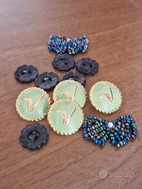 Set di bottoni e papillon