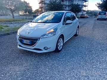 Peugeot 208 1.4 diesel 2014